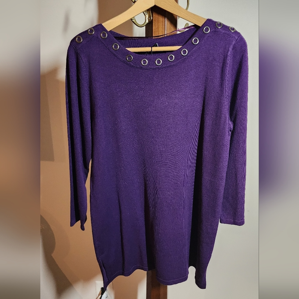 Cable & Gauge Tunic sweater with metallic buttons